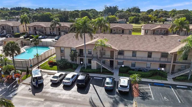 $2,200 | 9466 Boca Cove Circle, Unit 303, Boca Raton, FL 33428