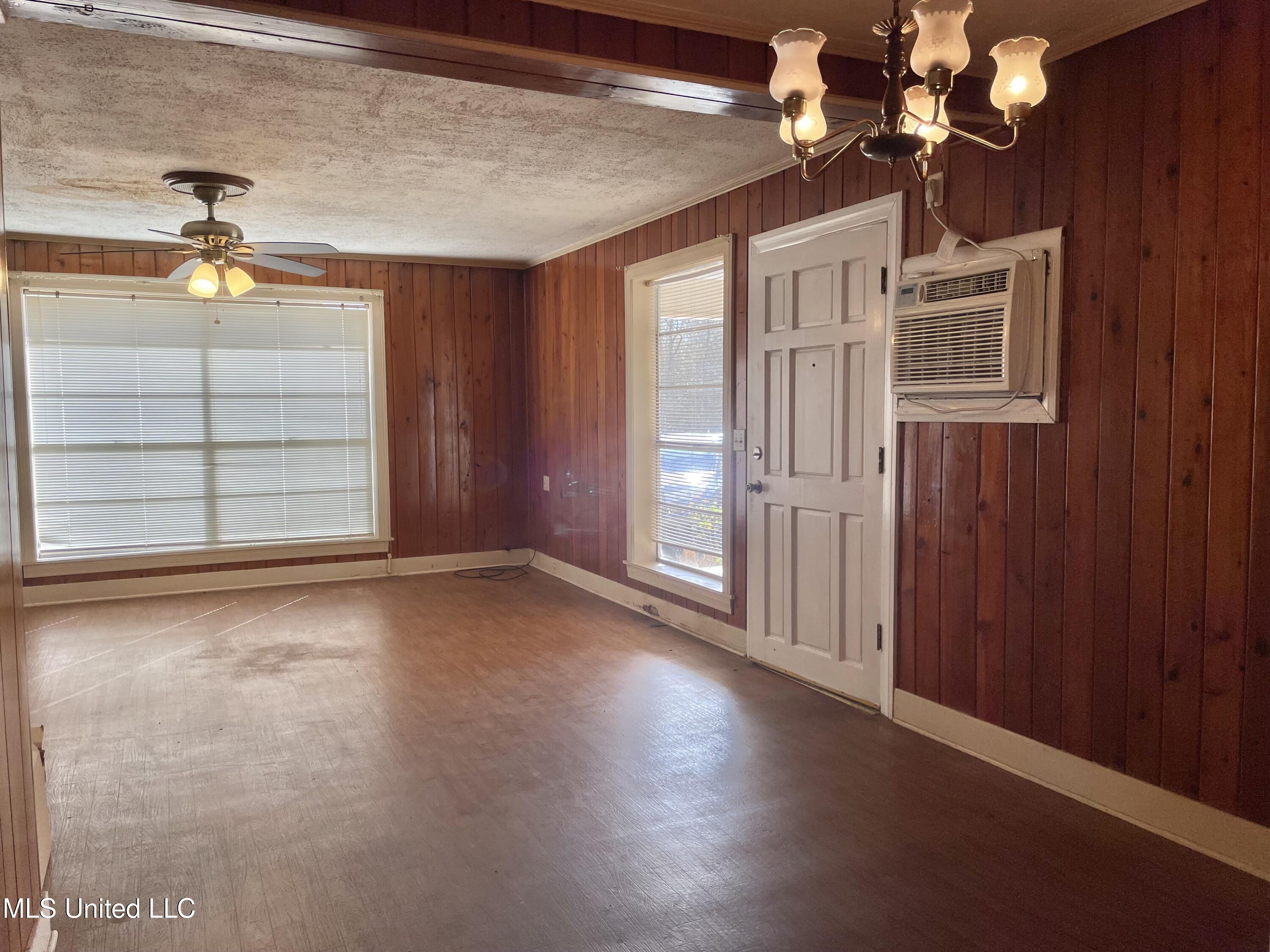 1047 Pearl Valley Road Wesson, MS 39191 - Photo 5 of 12 1047 pearl valley pic 5