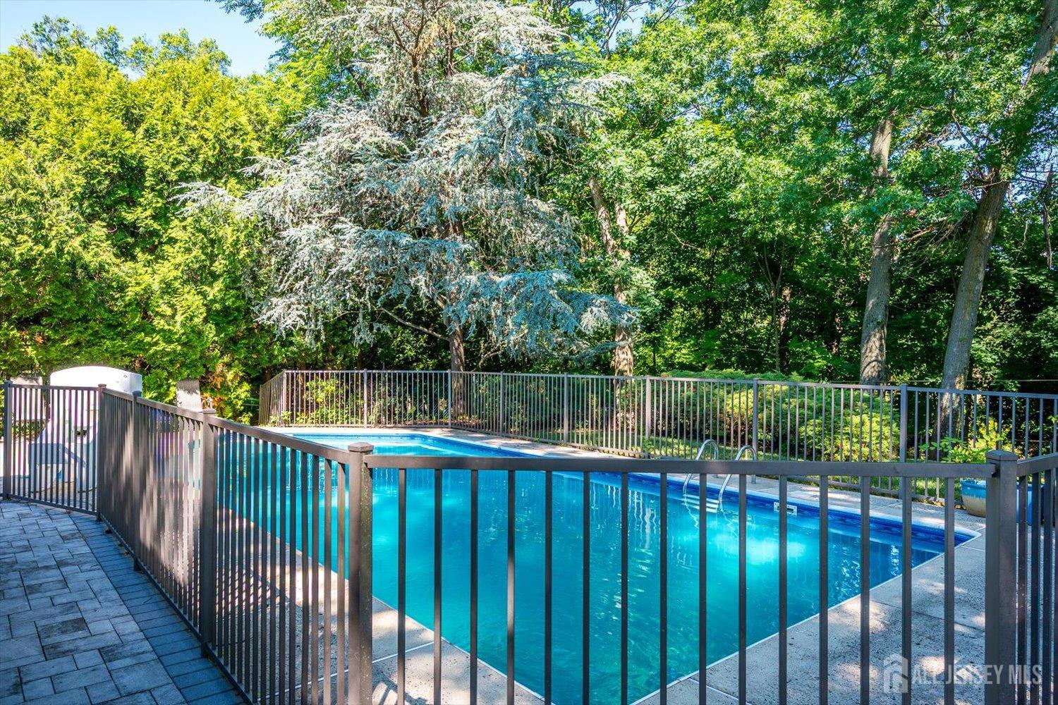 25 Marshall Drive Edison, NJ 08817 - Photo 64 of 68