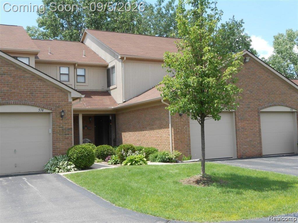 572 Tennyson Rochester Hills, MI 48307 - Photo 1 of 24 Gallery Image 1