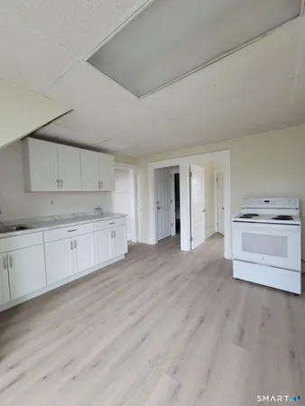 $1,700 | 157 South Park Street, Unit 3, Windham, CT 06226