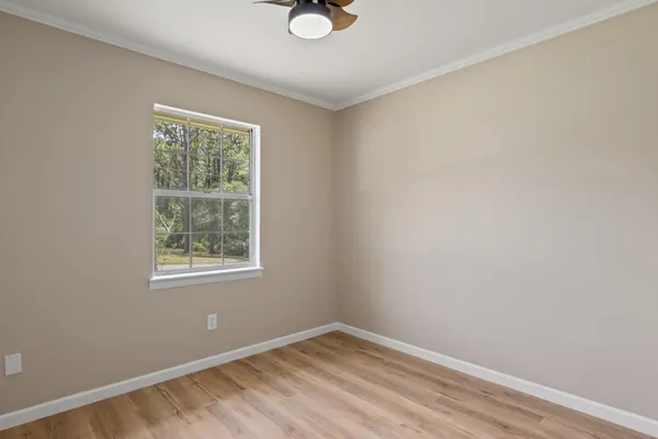 a view of empty room with window