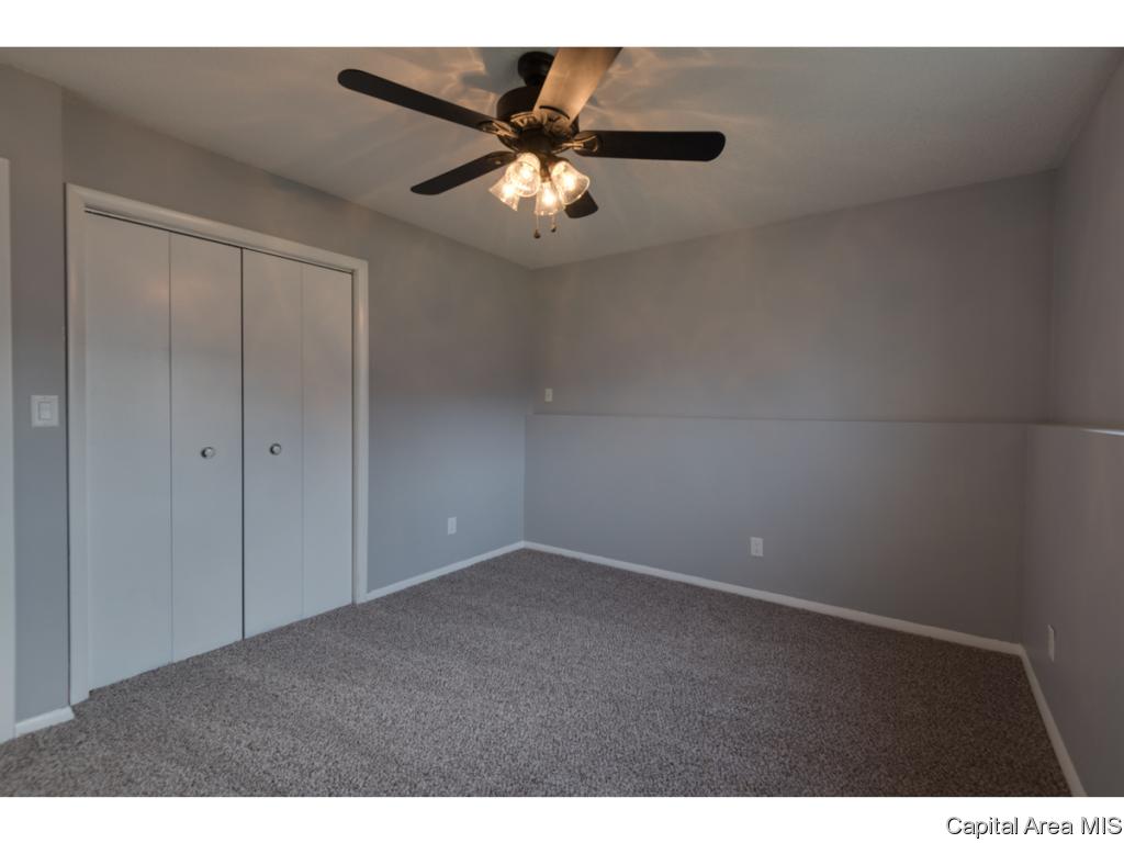 14 Holliday Springfield, IL 62702 - Photo 16 of 21