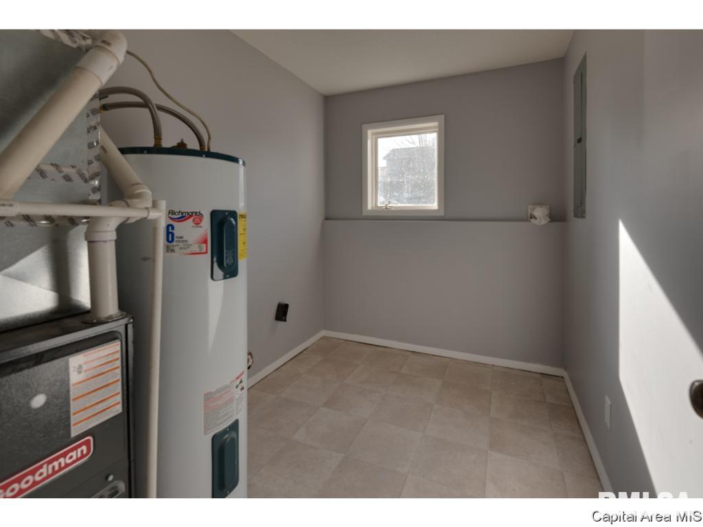 14 Holliday Springfield, IL 62702 - Photo 18 of 21