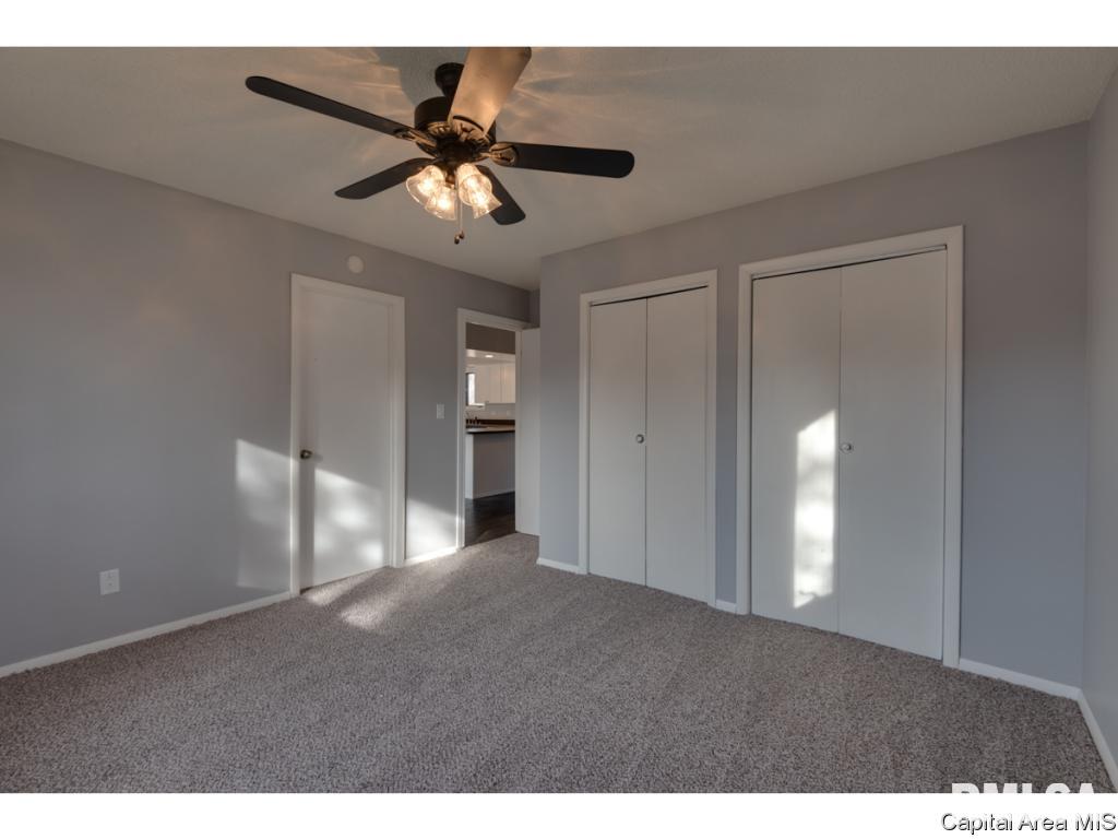 14 Holliday Springfield, IL 62702 - Photo 9 of 21