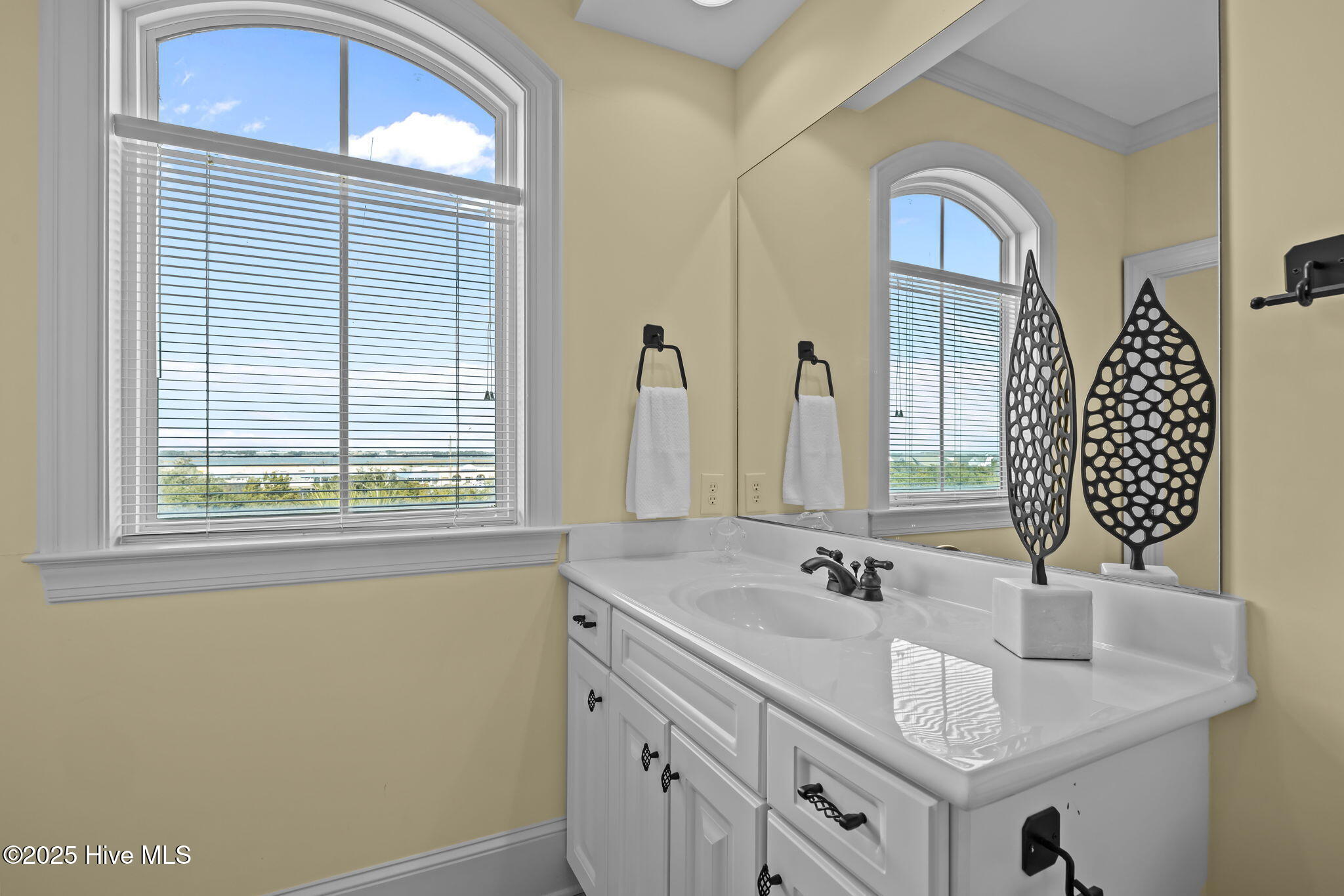 1101 West Fort Macon Road Atlantic Beach, NC 28512 - Photo 35 of 60 Bedroom #3 Attached Full Bath