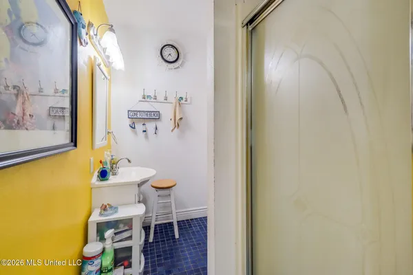 $299,000 | 1602 East Railroad Street, Gulfport, MS 39501