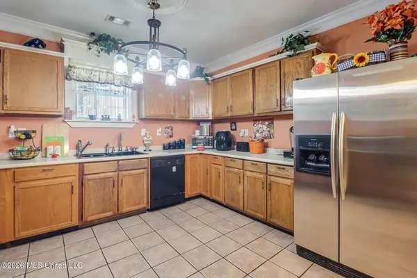 $299,000 | 1602 East Railroad Street, Gulfport, MS 39501