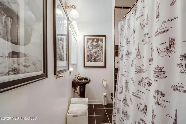 $299,000 | 1602 East Railroad Street, Gulfport, MS 39501