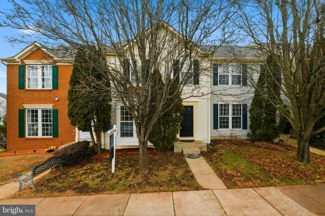 $570,000 | 15115 Gaffney Circle, Gainesville, VA 20155