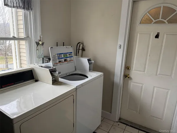 $2,200 | 78 Duncan Avenue, Unit 2, Cornwall-on-Hudson, NY 12520