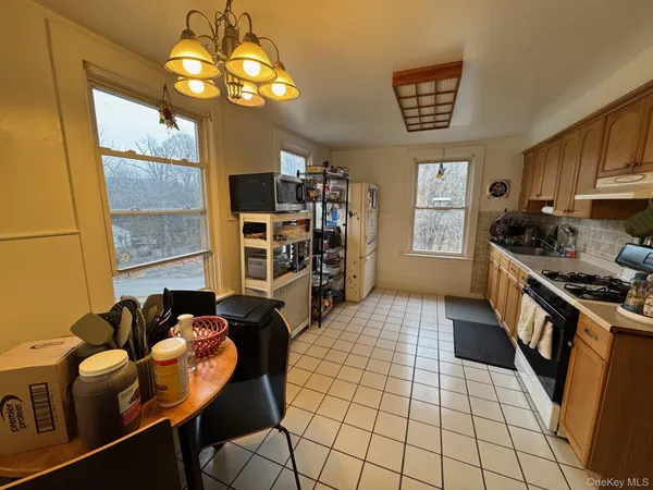 $2,200 | 78 Duncan Avenue, Unit 2, Cornwall-on-Hudson, NY 12520