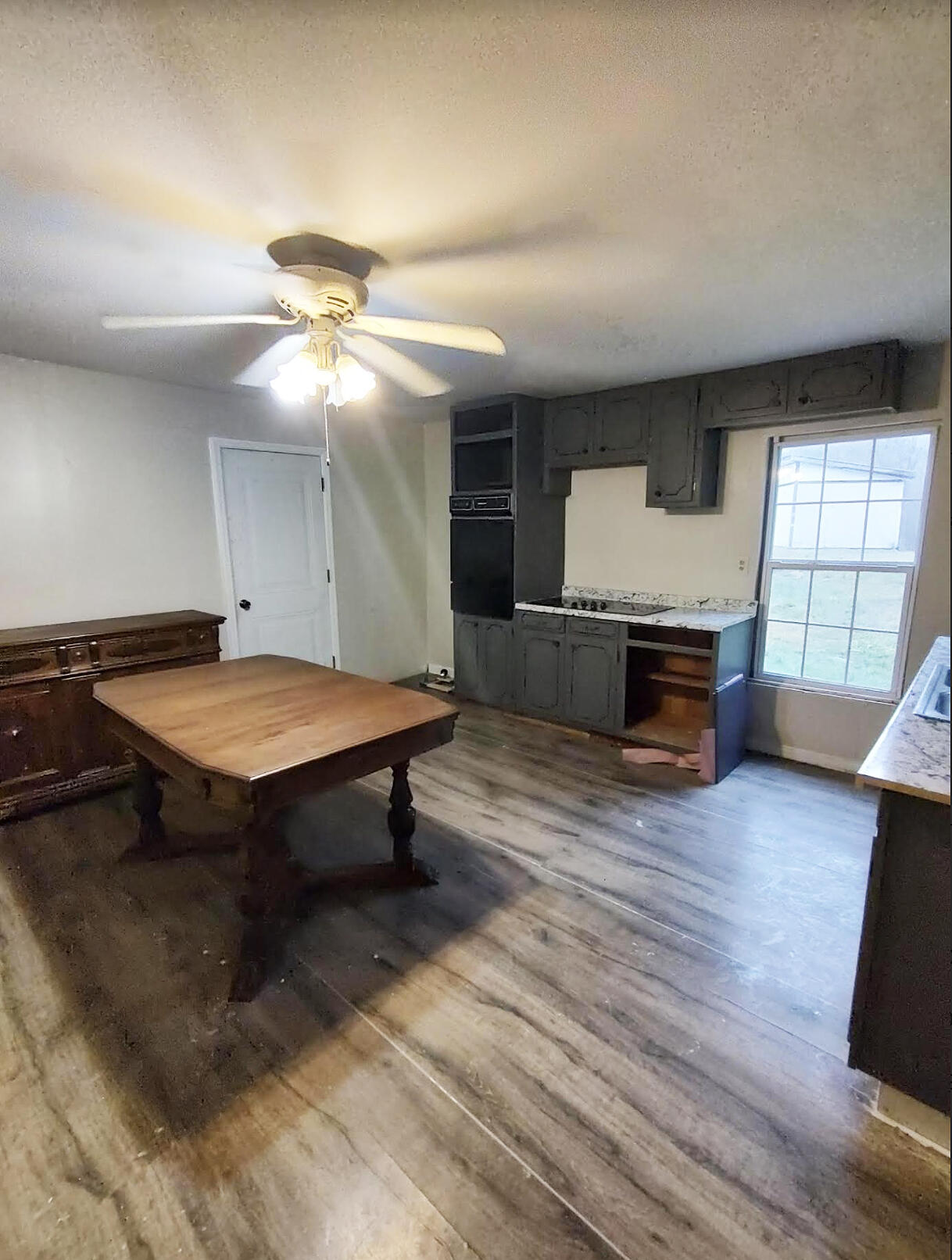 519 West Oakton Road LaFayette, GA 30728 - Photo 3 of 11 kitchen