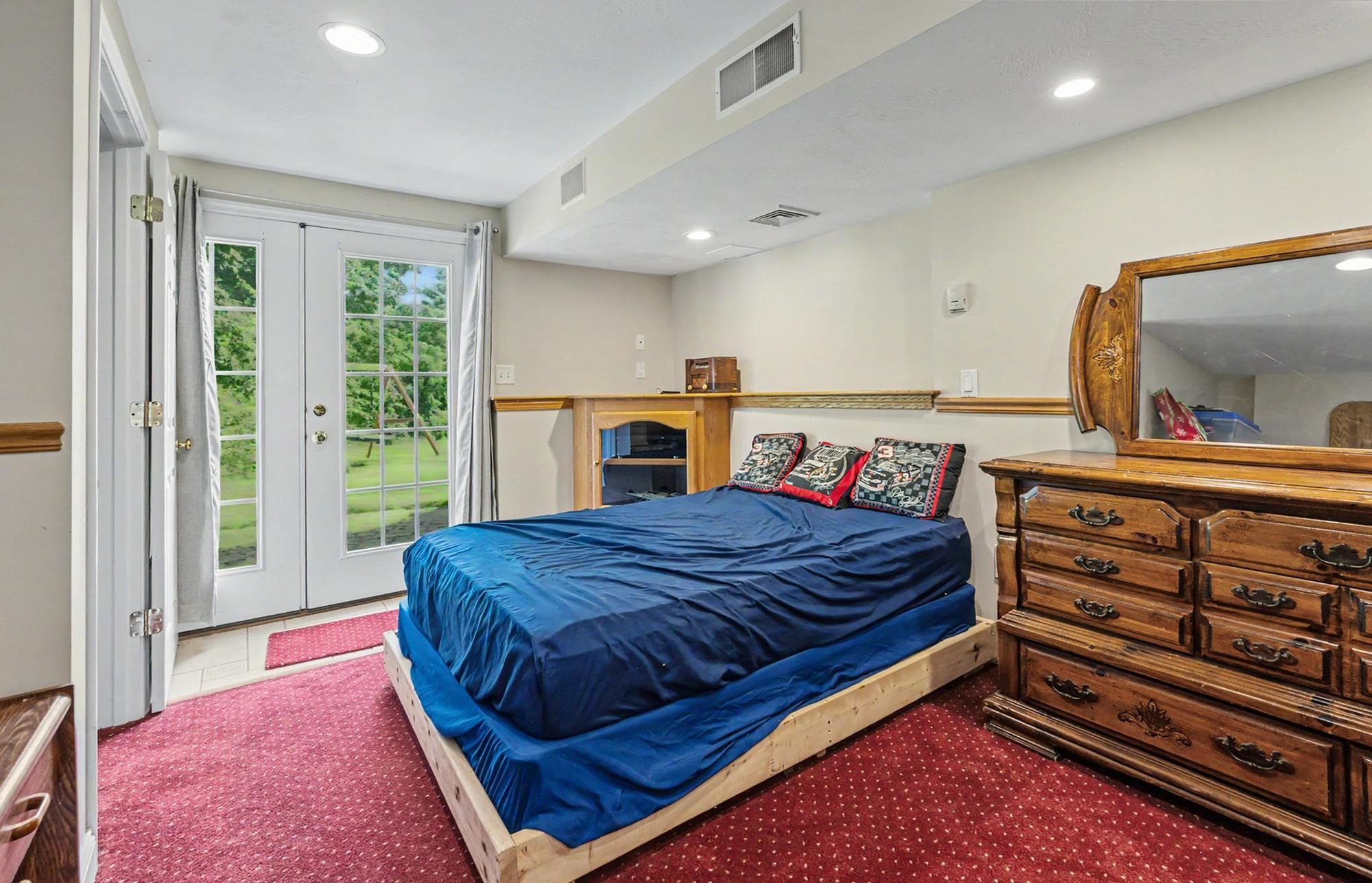 132 Barretts Hill Road Hudson, NH 03051 - Photo 33 of 51 Gallery Image 33