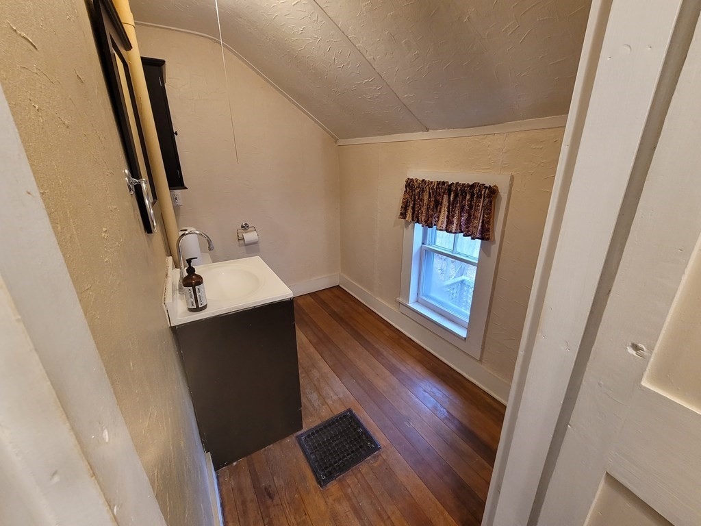 16 Bridge Street Amherst, MA 01002 - Photo 10 of 17 Gallery Image 10