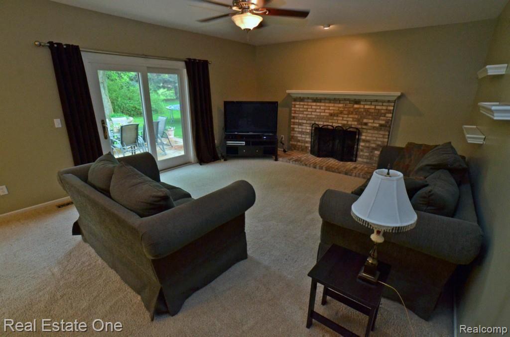 685 Snowmass Drive Rochester Hills, MI 48309 - Photo 9 of 25