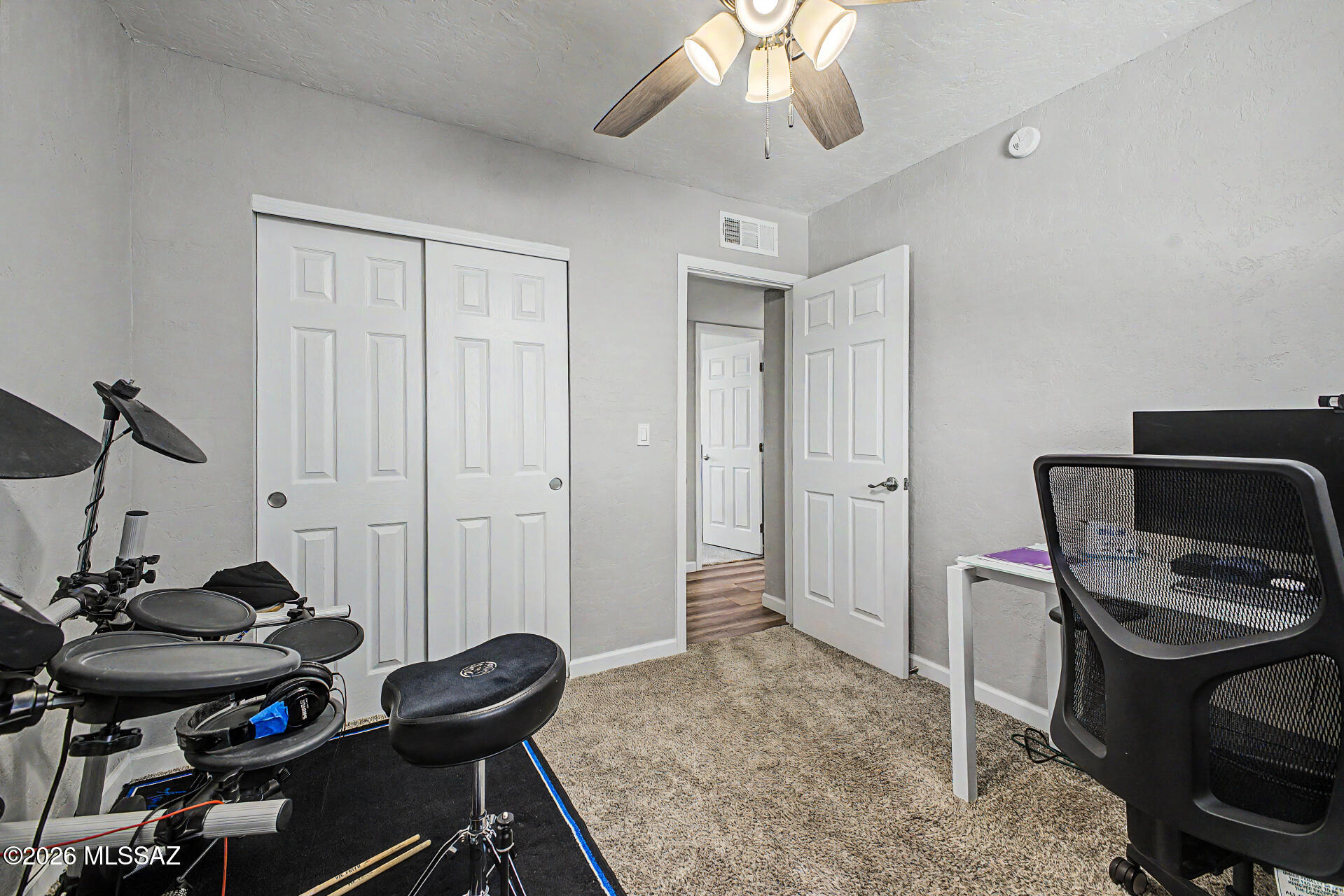 3249 South Serena Circle Tucson, AZ 85730 - Photo 22 of 27 3rd bedroom being used as an office