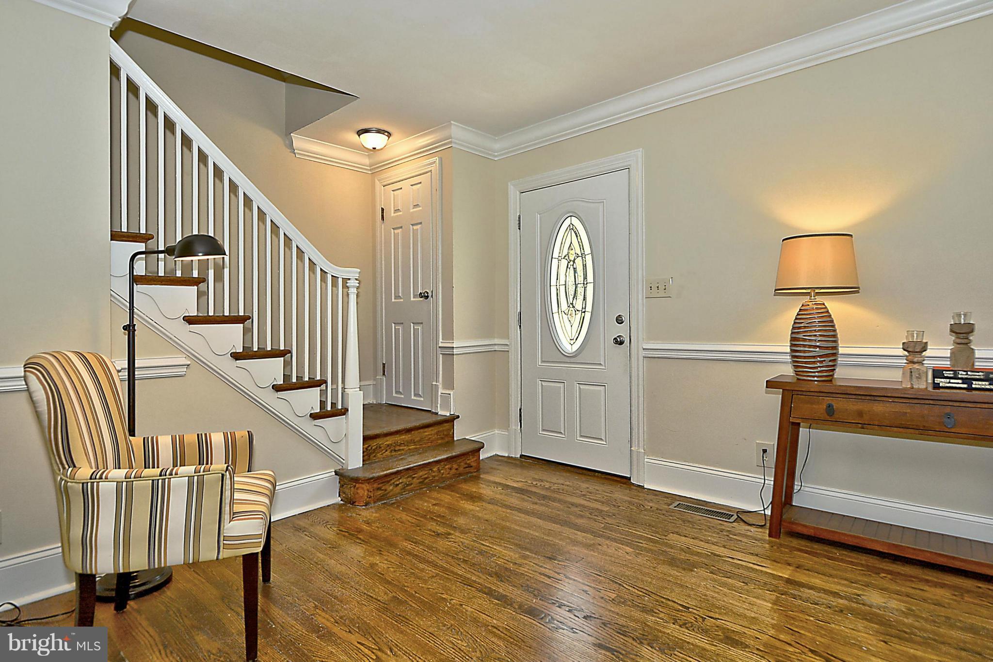 2604 Farm Road Alexandria, VA 22302 - Photo 2 of 30 Entry
