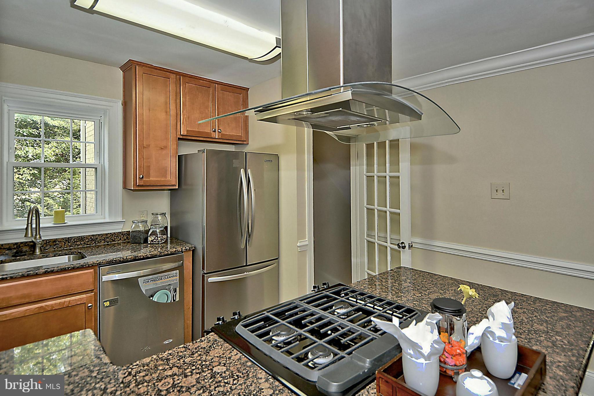 2604 Farm Road Alexandria, VA 22302 - Photo 7 of 30 Kitchen