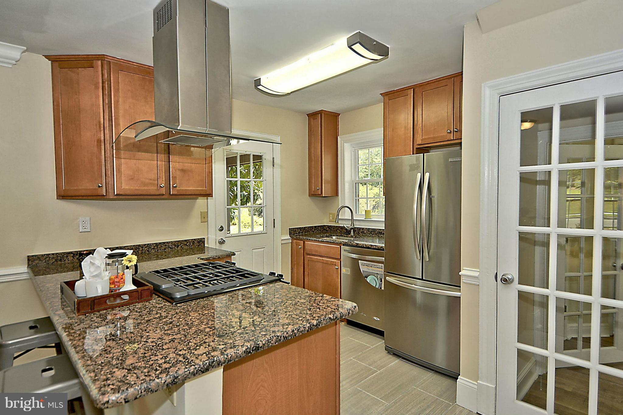 2604 Farm Road Alexandria, VA 22302 - Photo 9 of 30 Kitchen