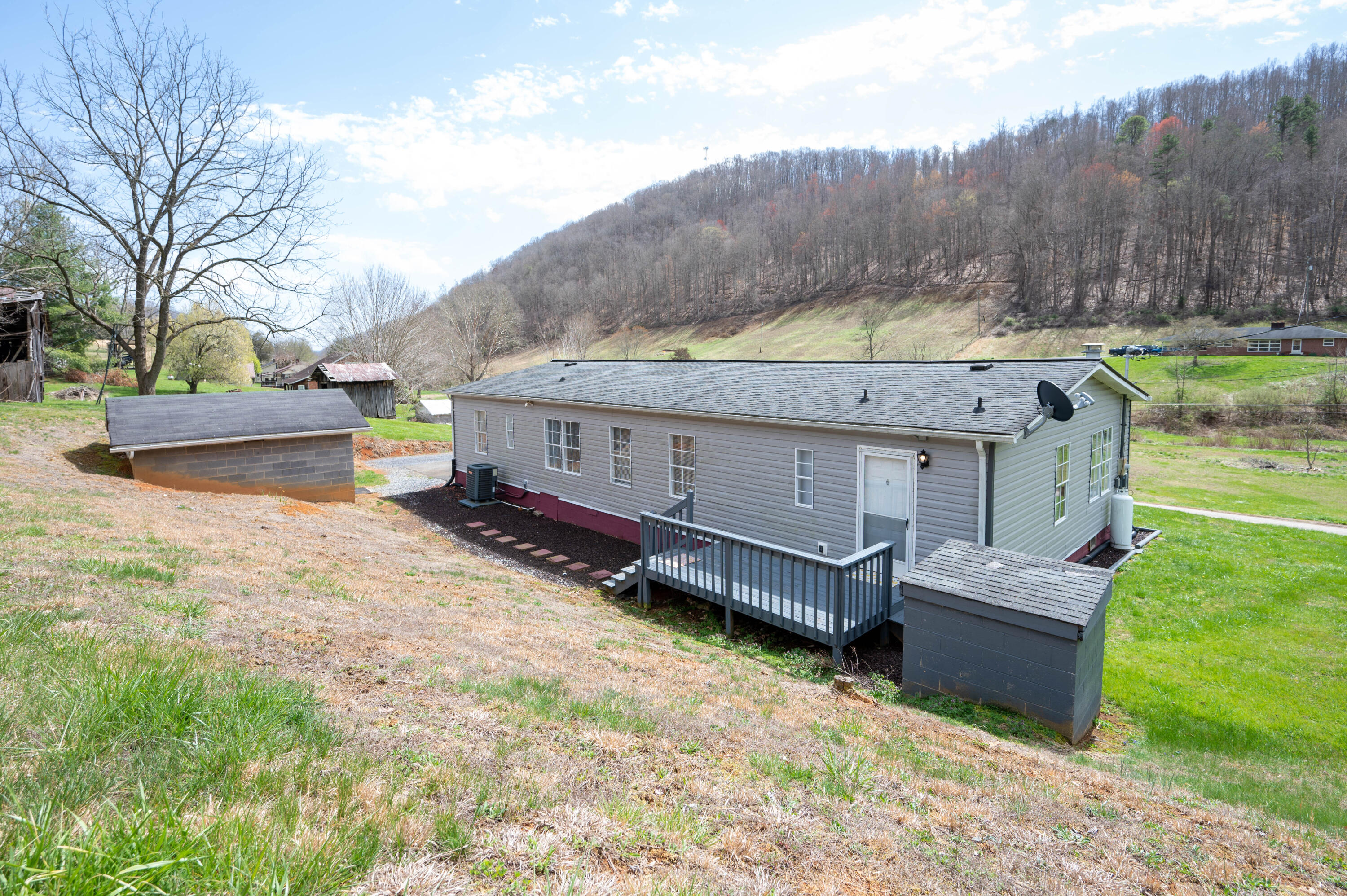 1346 Manville Road Gate City, VA 24251 - Photo 36 of 47 Manville Rd-41