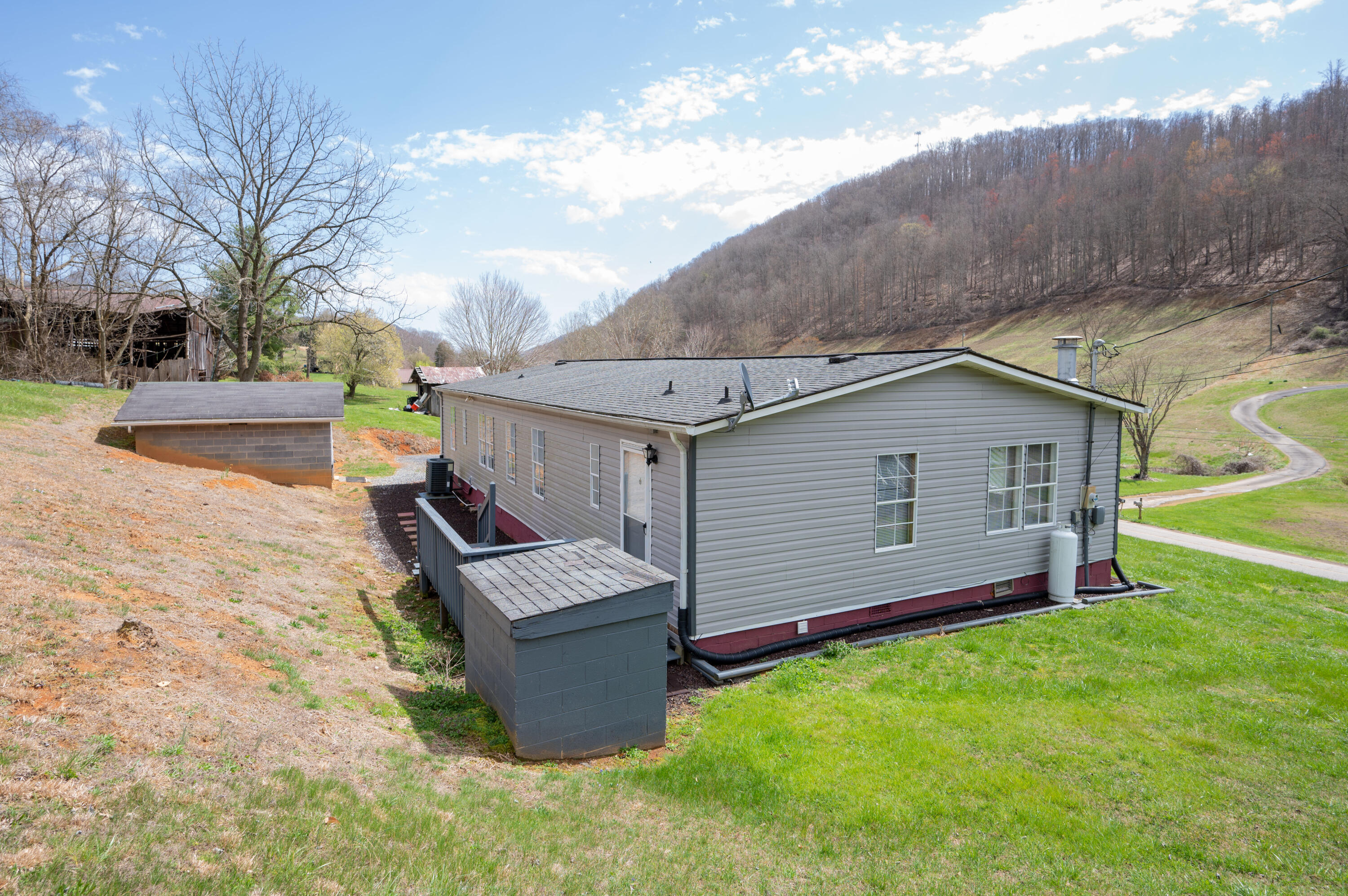 1346 Manville Road Gate City, VA 24251 - Photo 37 of 47 Manville Rd-42