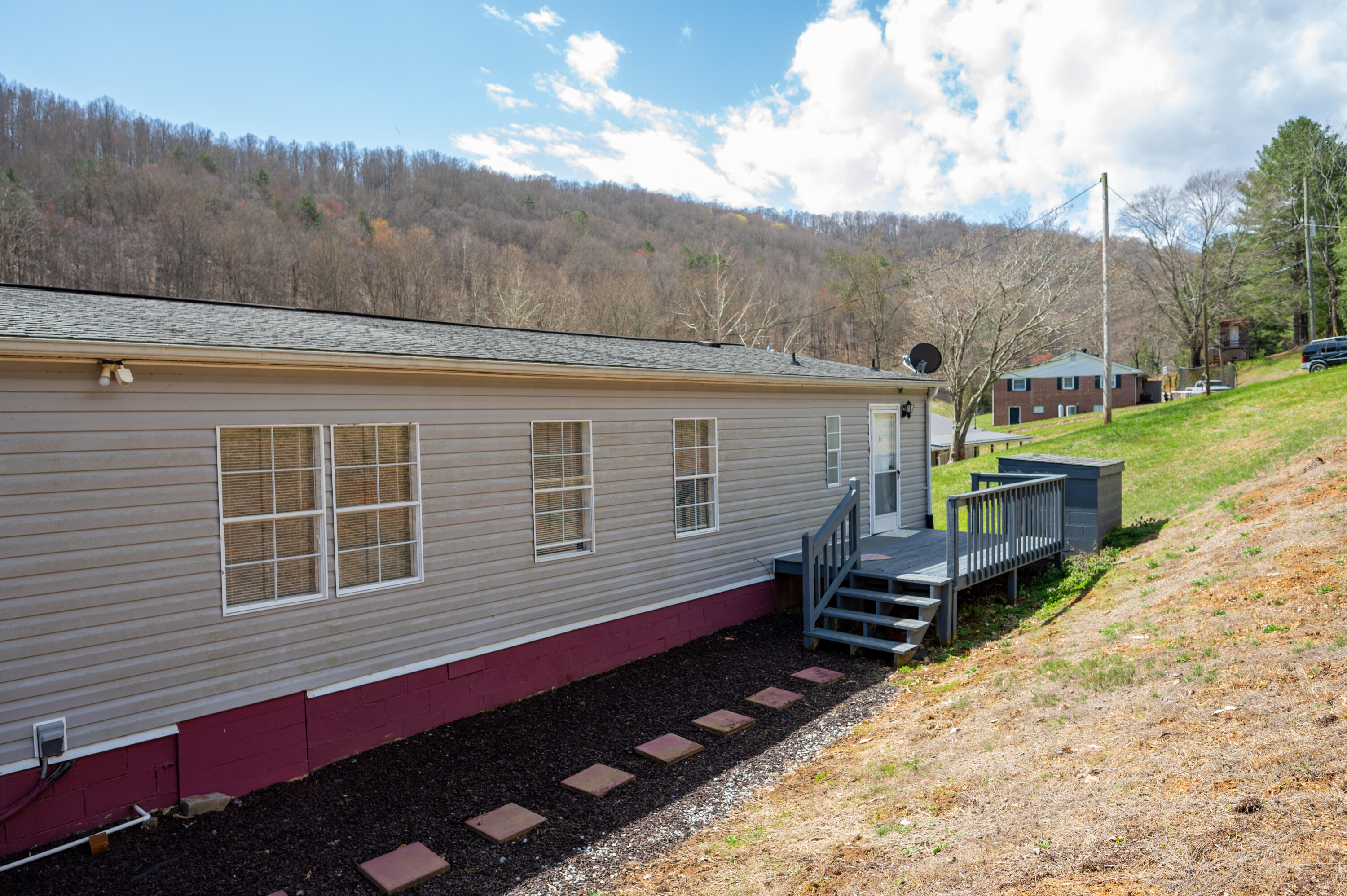 1346 Manville Road Gate City, VA 24251 - Photo 40 of 47 Manville Rd-38