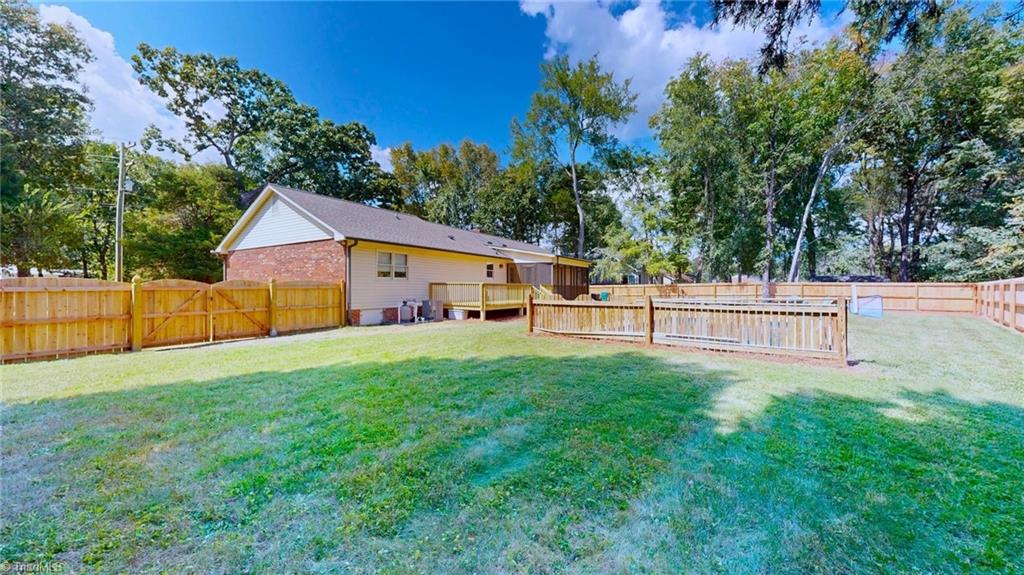 104 Dilworth Road High Point, NC 27265 - Photo 29 of 33 Gallery Image 29