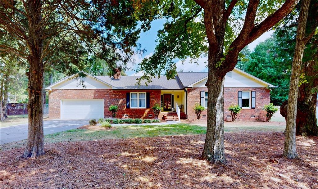 104 Dilworth Road High Point, NC 27265 - Photo 3 of 33 Gallery Image 3
