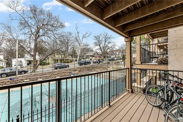 $190,000 | 4727 Jarboe Street, Unit 93, Kansas City, MO 64112