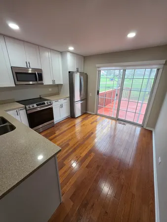 $3,500 | 1710 Coach Drive, Unit 1710, Naperville, IL 60565