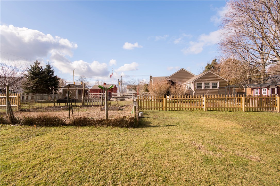 1683 West Main Road Middletown, RI 02842 - Photo 38 of 40