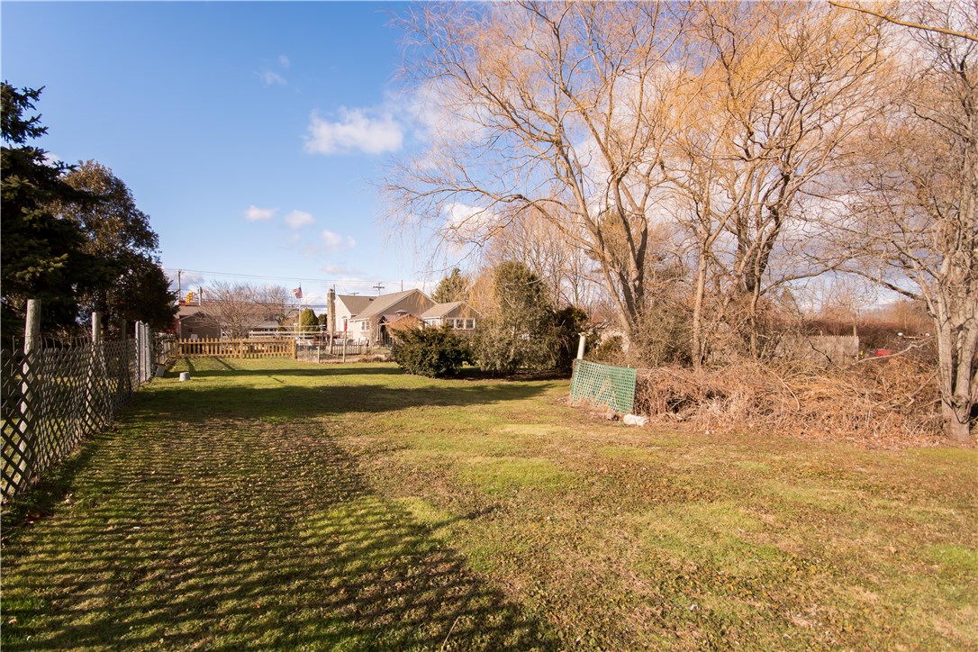 1683 West Main Road Middletown, RI 02842 - Photo 39 of 40