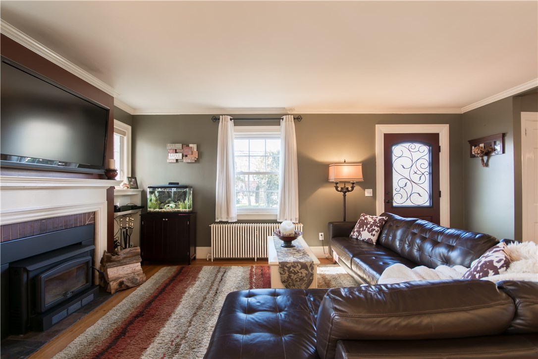 1683 West Main Road Middletown, RI 02842 - Photo 9 of 40