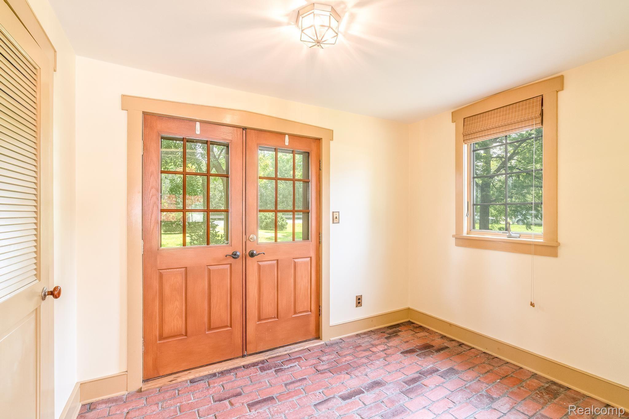 25326 Waltz Road New Boston, MI 48164 - Photo 13 of 36 25326 waltz-2471.jpg