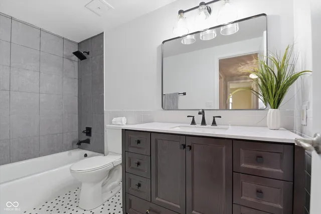 $300,000 | 6492 Apperson Drive, Noblesville, IN 46062