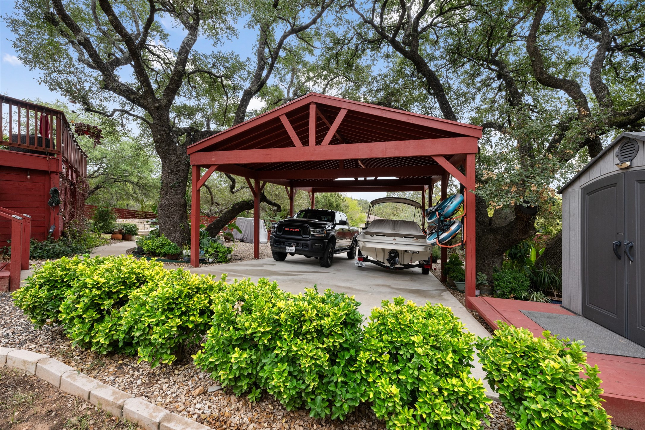 1204 Summit Edge Drive Austin, TX 78732 - Photo 2 of 40