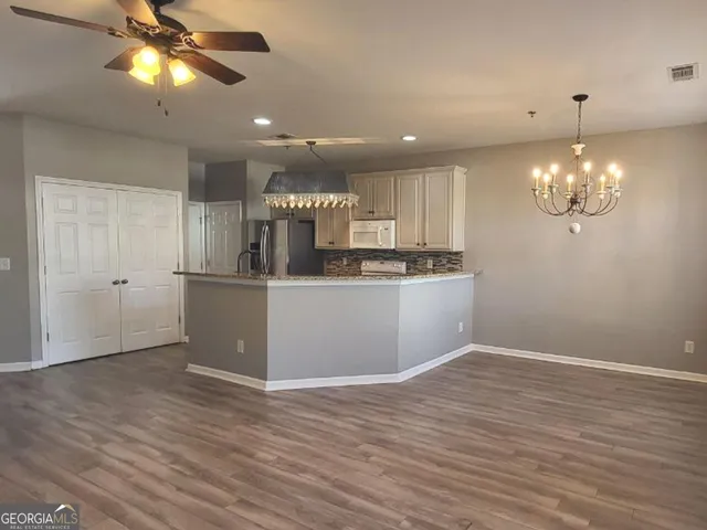 $2,100 | 45 Newnan Lakes Drive, Newnan, GA 30263