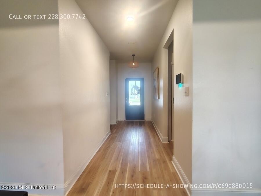 15200 Windmill Rdg Parkway D'Iberville, MS 39540 - Photo 5 of 8 Entryway