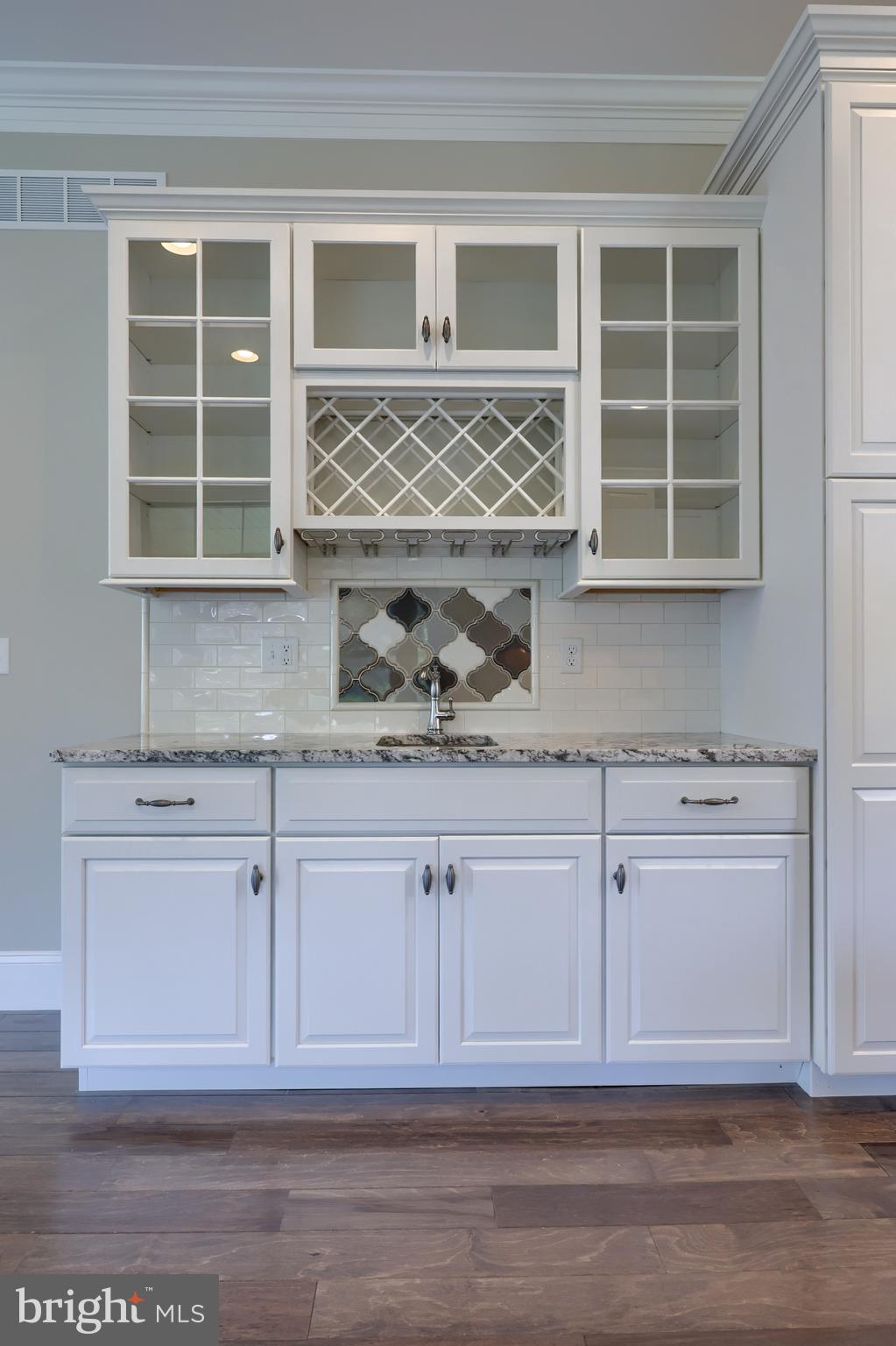 428 Southampton Drive Lititz, PA 17543 - Photo 26 of 60 Wet bar
