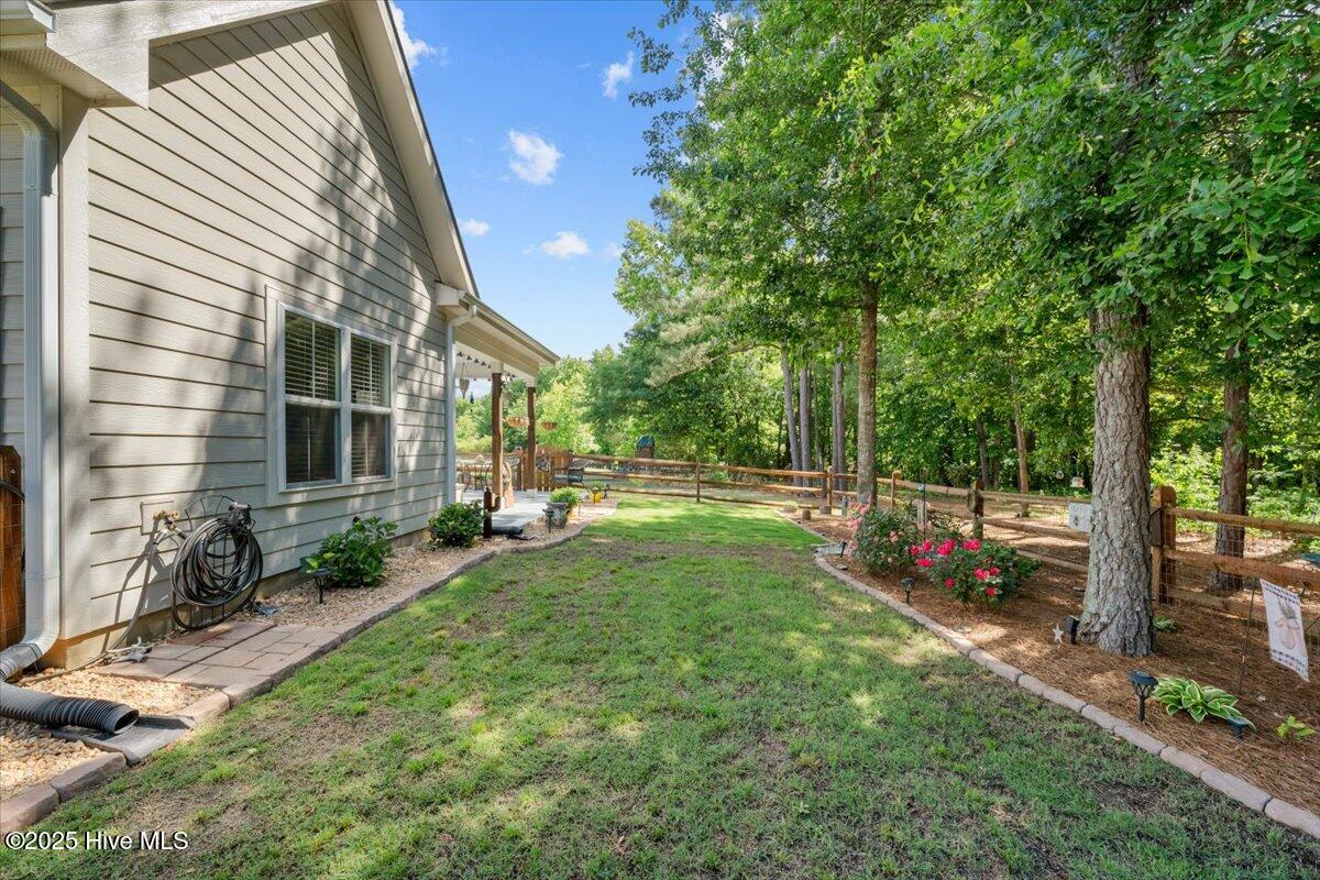 549 Abbey Road Carthage, NC 28327 - Photo 6 of 50 07-DSC08827