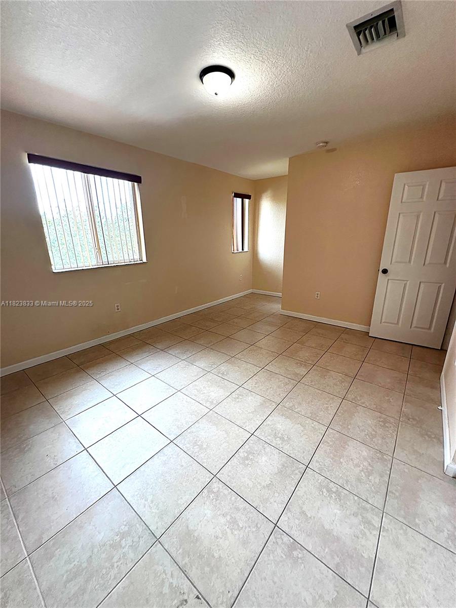 12010 Southwest 268th Street, Unit 37 Homestead, FL 33032 - Photo 11 of 19