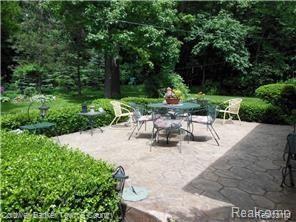 1800 Lone Tree Road Highland, MI 48357 - Photo 24 of 43 Indoor outdoor living