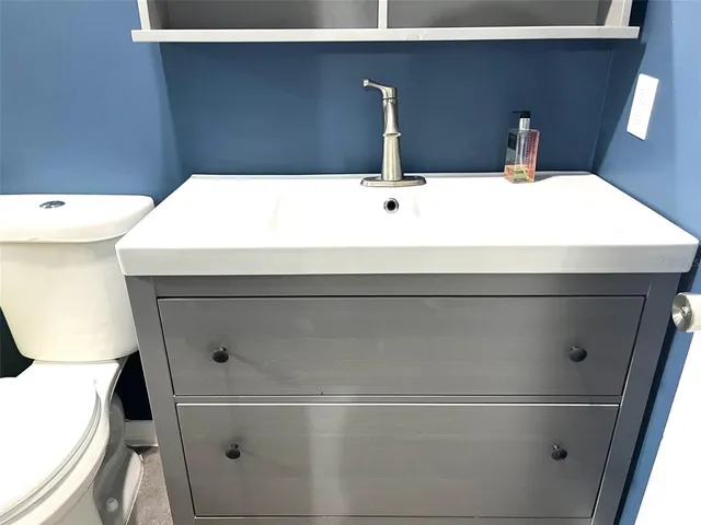 a close view of sink