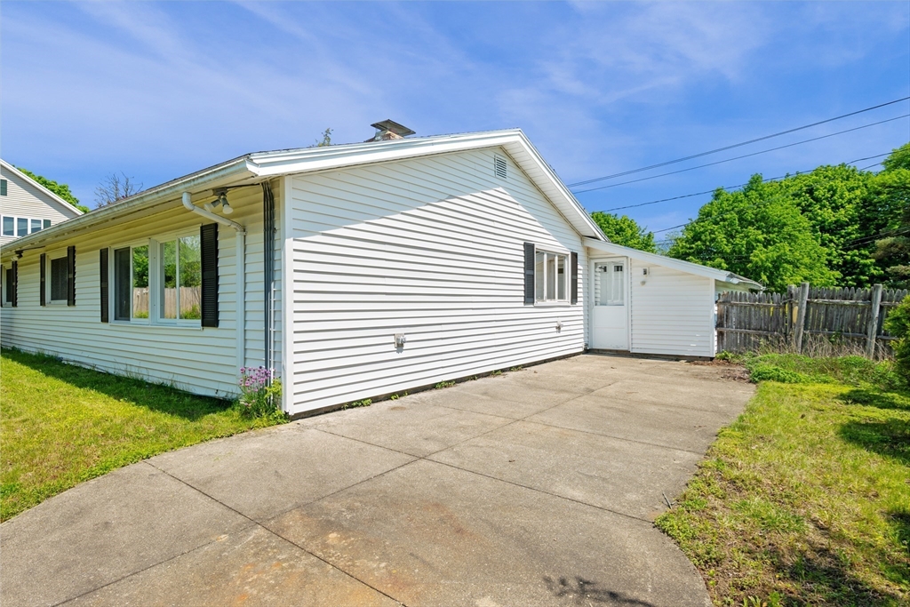 64 Amherst Road Beverly, MA 01915 - Photo 32 of 36