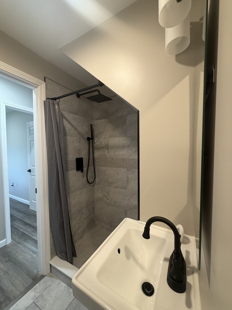 547 Redwood Road Bolingbrook, IL 60440 - Photo 14 of 16 Gallery Image 14