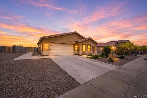 $259,900 | 3671 East Koval Drive, Kingman, AZ 86409