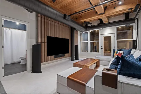 $775,000 | 1000 West Washington Boulevard, Unit 132, Chicago, IL 60607