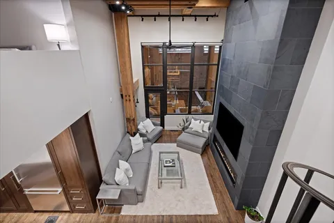 $775,000 | 1000 West Washington Boulevard, Unit 132, Chicago, IL 60607