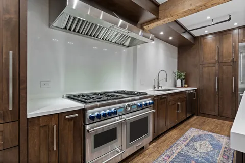 $775,000 | 1000 West Washington Boulevard, Unit 132, Chicago, IL 60607